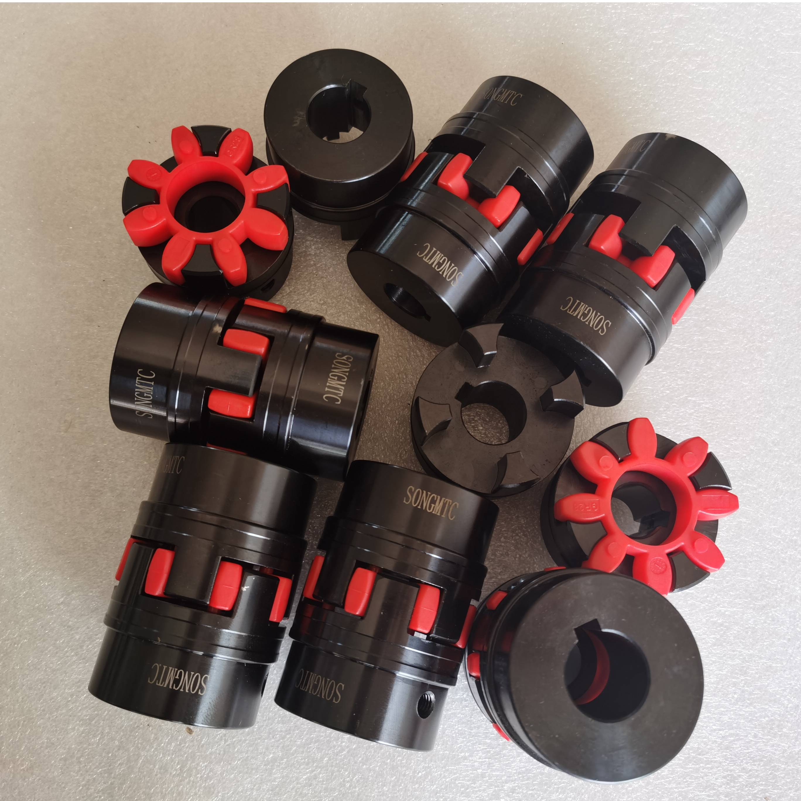 GR100梅花形弹性联轴器YA50-J100 XLD11星型联轴器外径D225